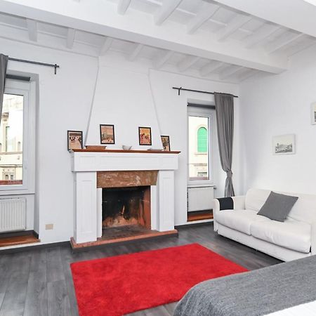 Gorgeous Trastevere Loft On The River ローマ エクステリア 写真
