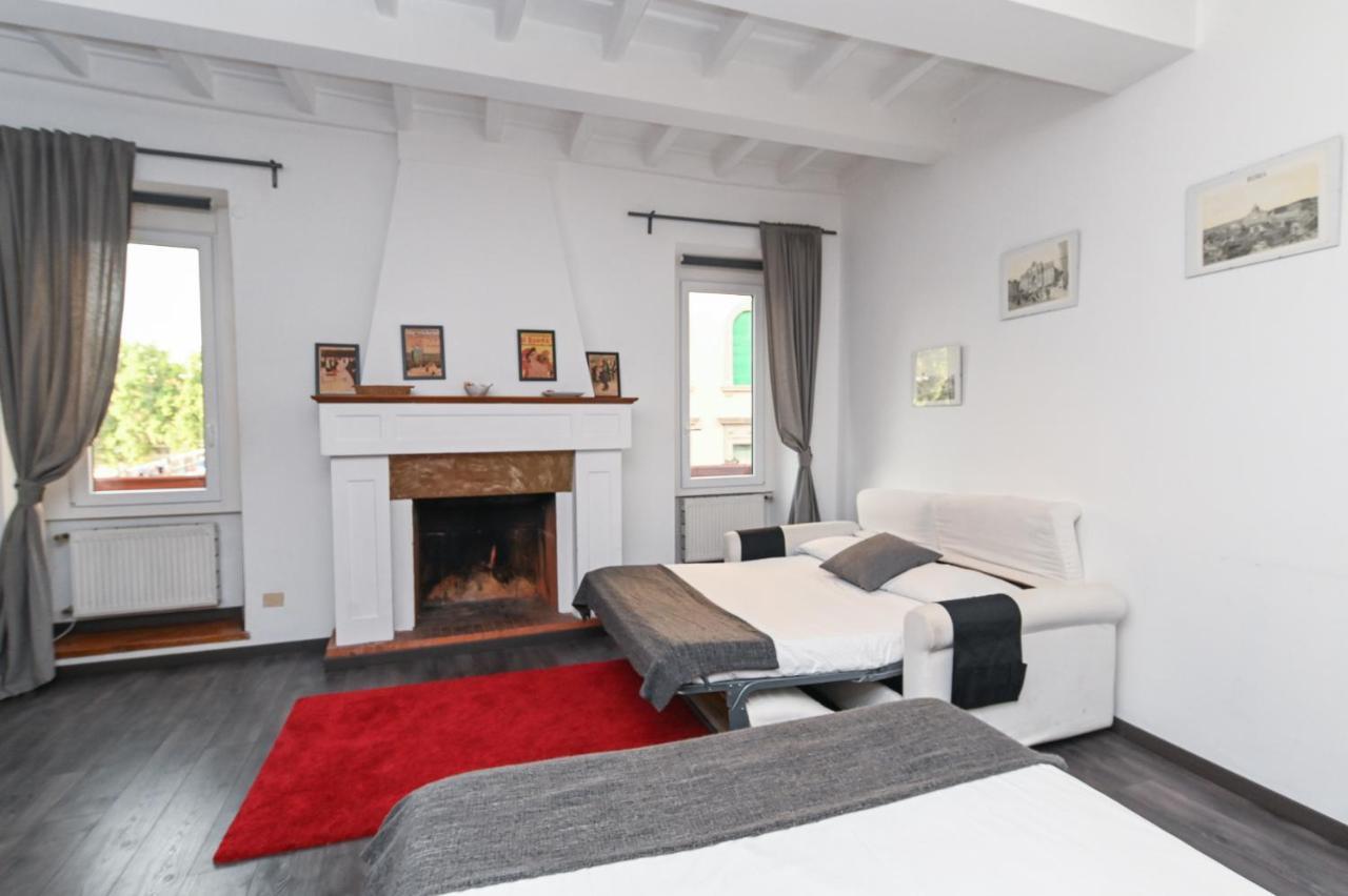 Gorgeous Trastevere Loft On The River ローマ エクステリア 写真