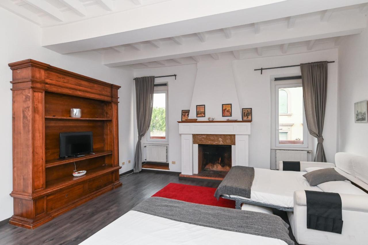 Gorgeous Trastevere Loft On The River ローマ エクステリア 写真
